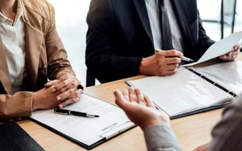 Transparența salarială, obligatorie în România. …