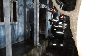 Două persoane au ajuns la …