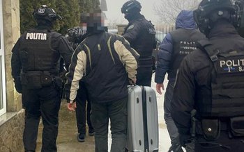 Condamnat la 13 ani de …