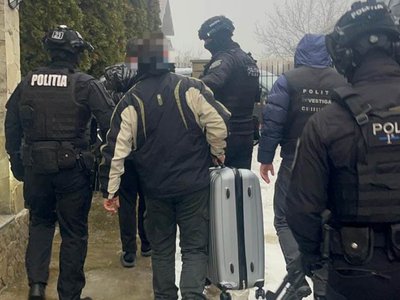 Condamnat la 13 ani de …