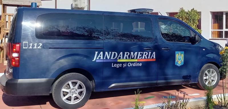 Controale în piețele din Botoșani și Dorohoi. Amenzi de 40000 lei pentru comerț ilegal cu țigări și alcool