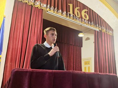 Volum de poezii publicat de …