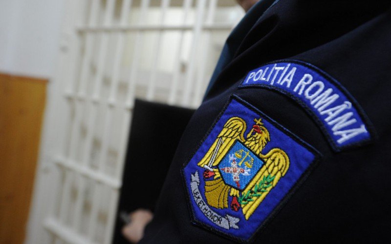 Bărbat reținut după ce a provocat un accident cu pagube materiale și a refuzat testarea cu aparatul etilotest