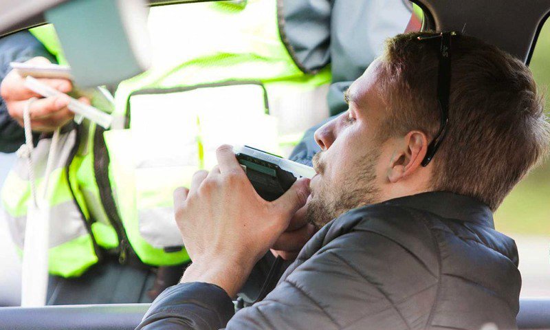 Dosar penal pentru conducerea unui vehicul sub influența alcoolului