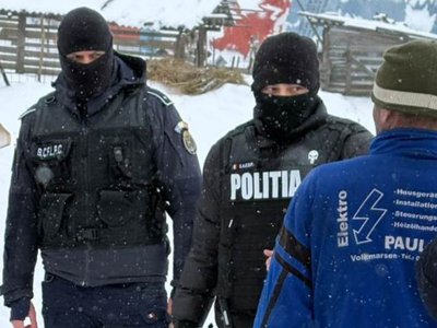 Percheziții ale polițiștilor botoșăneni