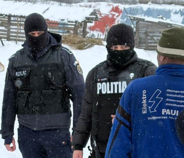 Percheziții ale polițiștilor botoșăneni
