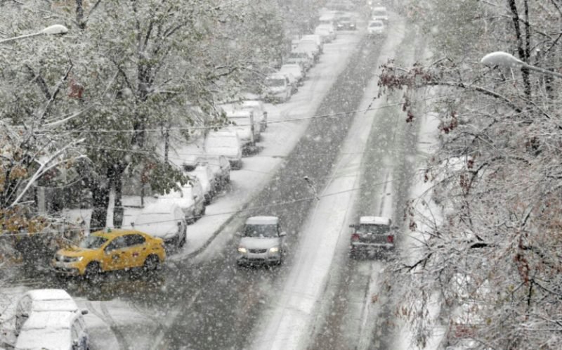 Un nou val de ninsori, frig și viscol va lovi România. ANM anunță temperaturi scăzute și ploi