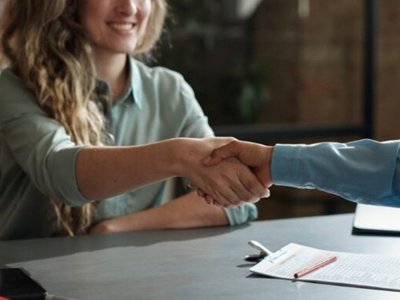 Peste 140 persoane angajate prin …