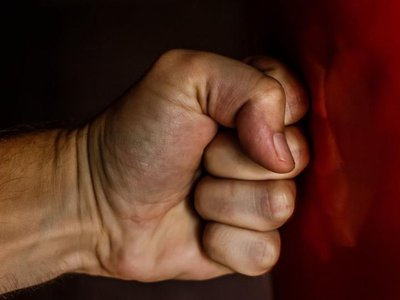 Tineri reținuți după ce au …