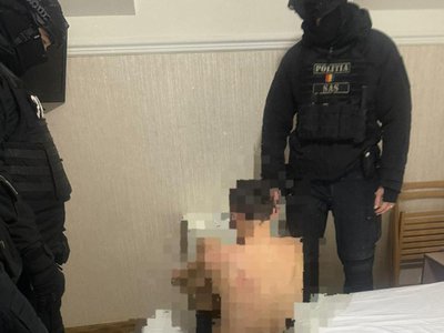Percheziții la Botoșani: Reținuți pentru …