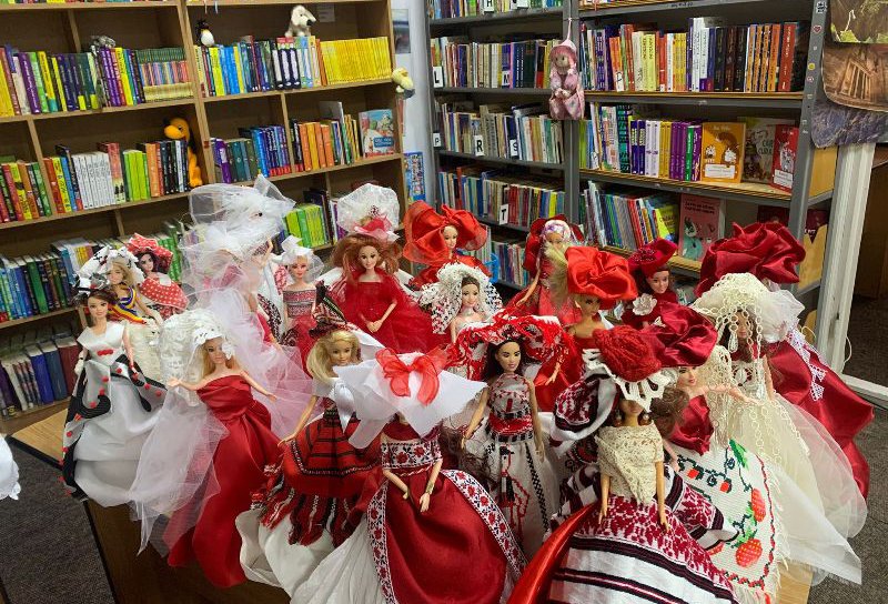 Două expoziții dedicate Lunii Femeii: „Parada păpușilor de martie” și „Muze și inspirații” - FOTO