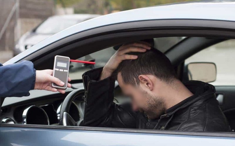 Șofer din Botoșani reținut după ce a refuzat recoltarea de probe biologice