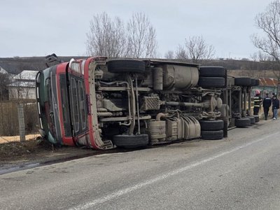 TIR încărcat cu 25 de …