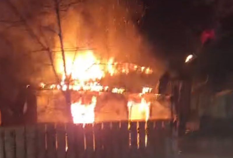 Tragic! Un bărbat și-a pierdut viața în urma unui incendiu izbucnit în locuința sa