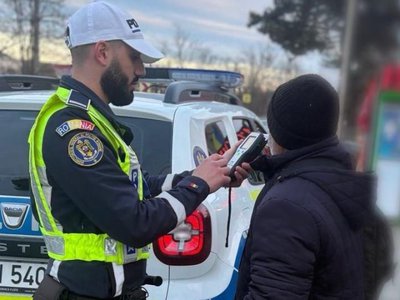 Pietonii și bicicliștii sancționați într-o …