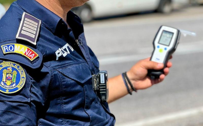 Șofer băut, scos din trafic de polițiști