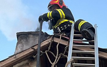 Casa unei familii din Săveni …