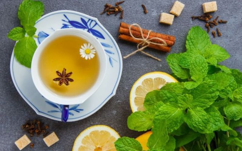 Ceaiuri pentru primăvară care ajuta la detoxifierea organismului