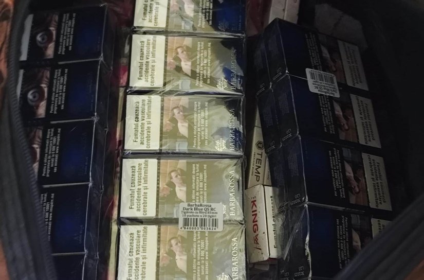 Amenzi și țigări confiscate după un control al jandarmilor botoșăneni în Piața Centrală