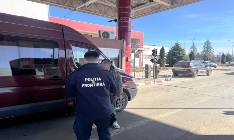 Carte de identitate falsă, descoperită la controlul de frontieră