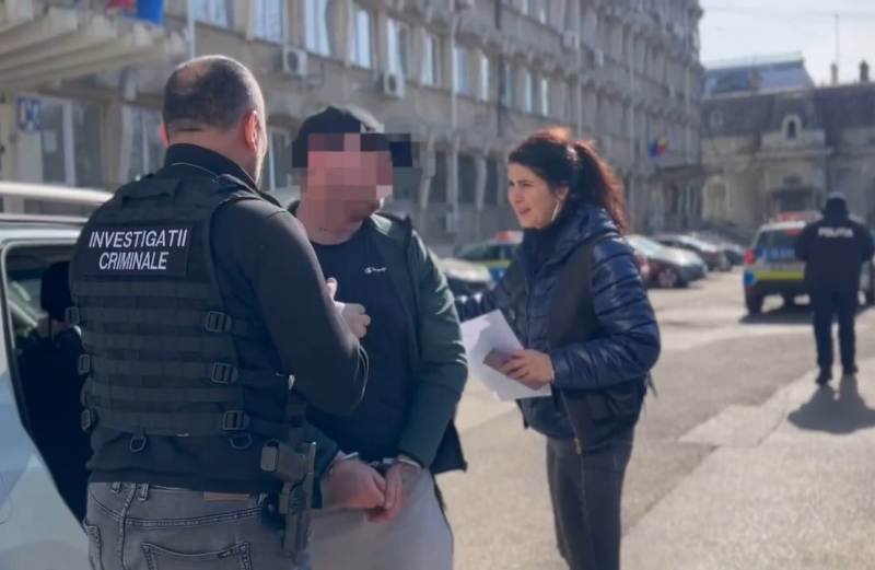 Reținut pentru comiterea infracțiunilor de furt calificat și distrugere