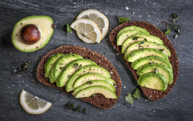 De ce este bine să consumi zilnic un avocado