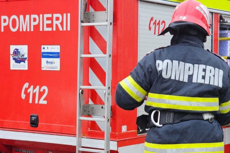 Casă din Pomârla în pericol din cauza coșului de fum necurățat de funingine