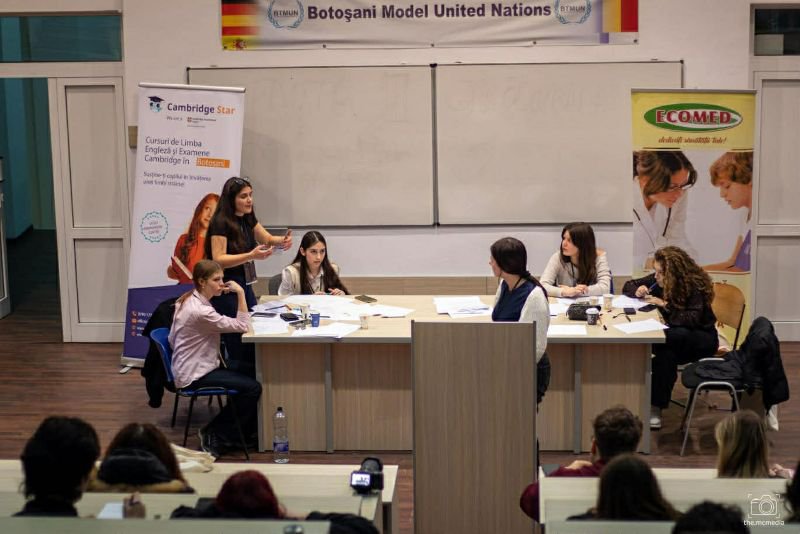 Ghilolimpiada – turneul de dezbateri ce a reunit liceeni din trei județe