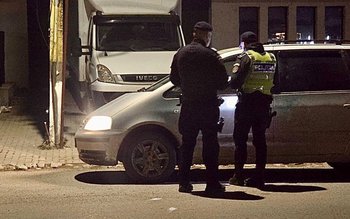 Bărbat amendat de polițiști după …