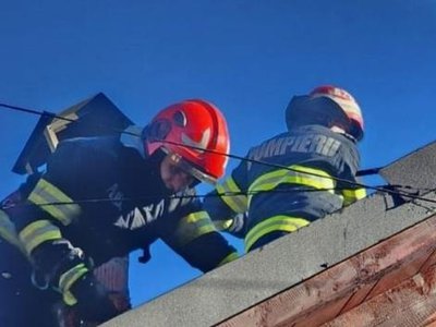 Casele a două familii din …