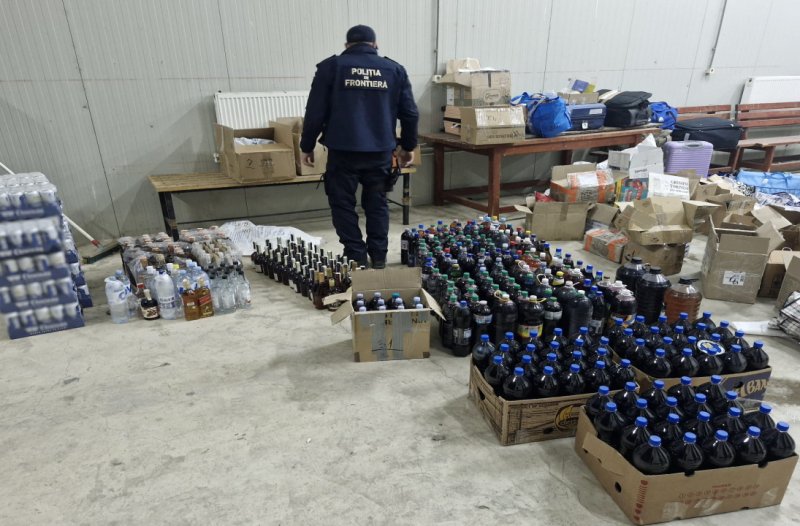 Peste 500 de litri de alcool descoperiți la PTF Stânca