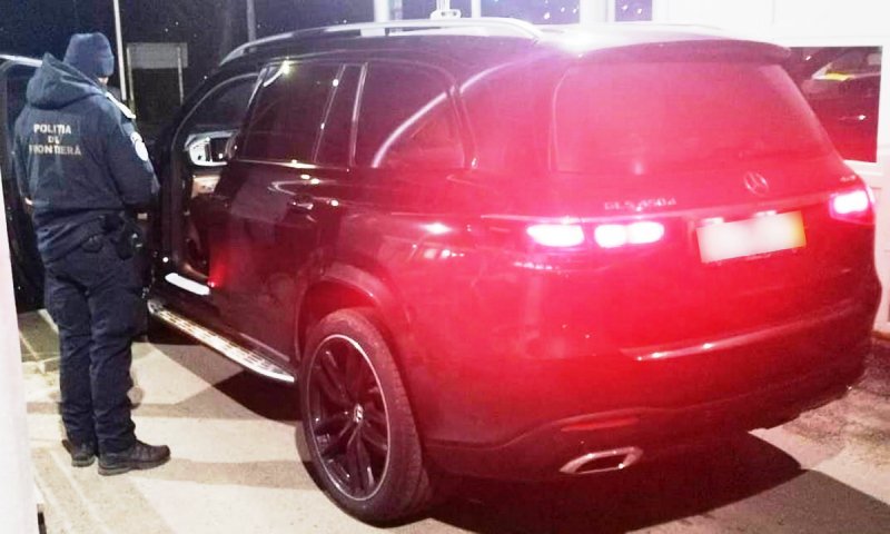 Autoturism de aproximativ 100.000 de euro oprit la Rădăuți Prut