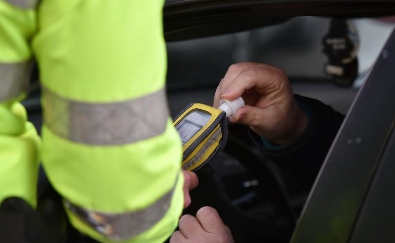 L-au prins mangă la volan: Botoșănean de 46 de ani, dus direct în arest