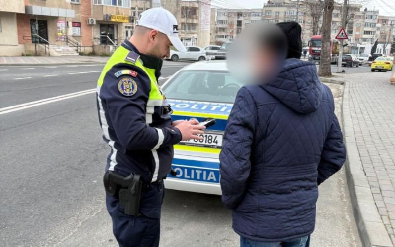 Aproximativ 300 de pietoni sancționați pentru traversare neregulamentară