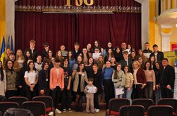 44 de adolescenți din Botoșani …