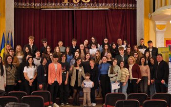 44 de adolescenți din Botoșani …