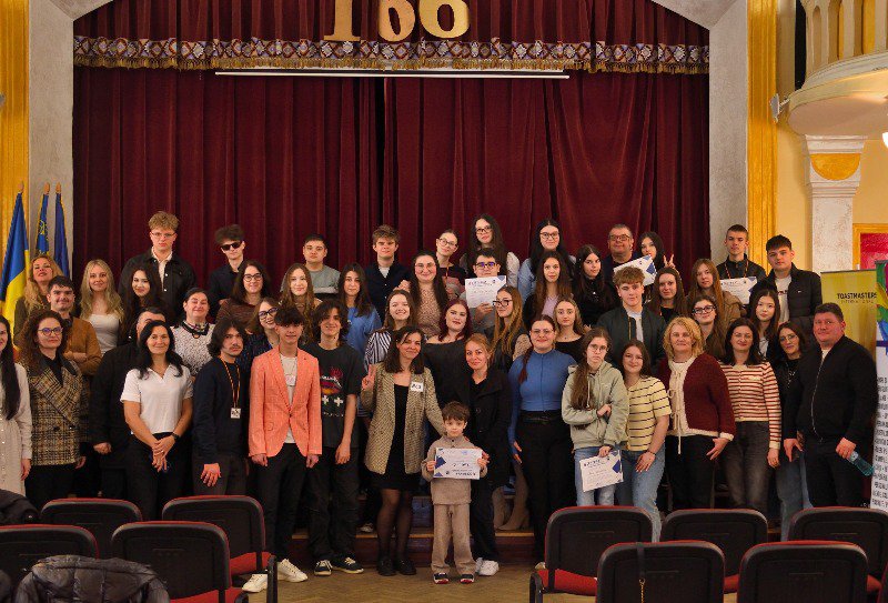 44 de adolescenți din Botoșani au învățat să-și folosească vocea. Finalul unei noi ediții „Tinerii învață să Conducă”