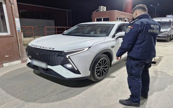 Mașină de 38.000 de euro, …