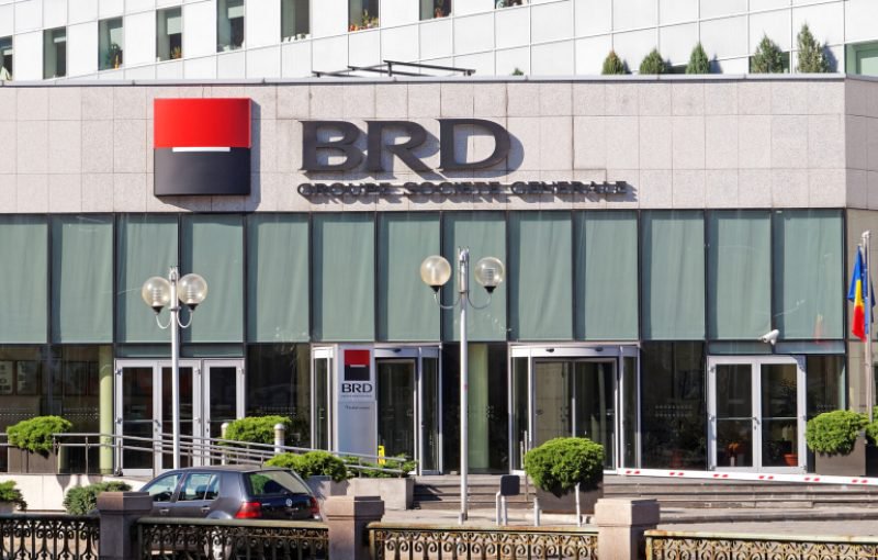 Anunț pentru clienții BRD cu carte electronică de identitate. De ce vor beneficia dacă au deja buletin cu cip