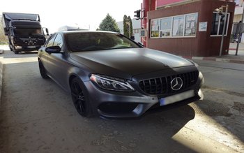 Autoturism de 100.000 de lei, …