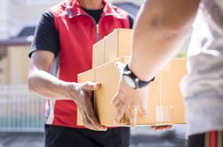 eMAG introduce o taxă pentru …