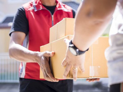 eMAG introduce o taxă pentru …