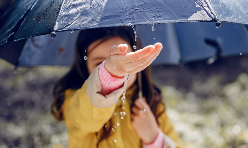 Urmează o săptămână ploioasă în toată ţara. Cum va fi vremea de 1 Mai