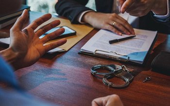 A ignorat ordinul de protecție …