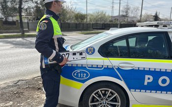 Peste 30 de permise de …