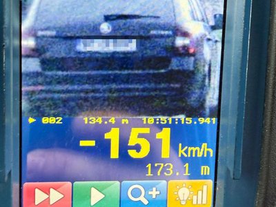 Șofer depistat conducând în localitate …