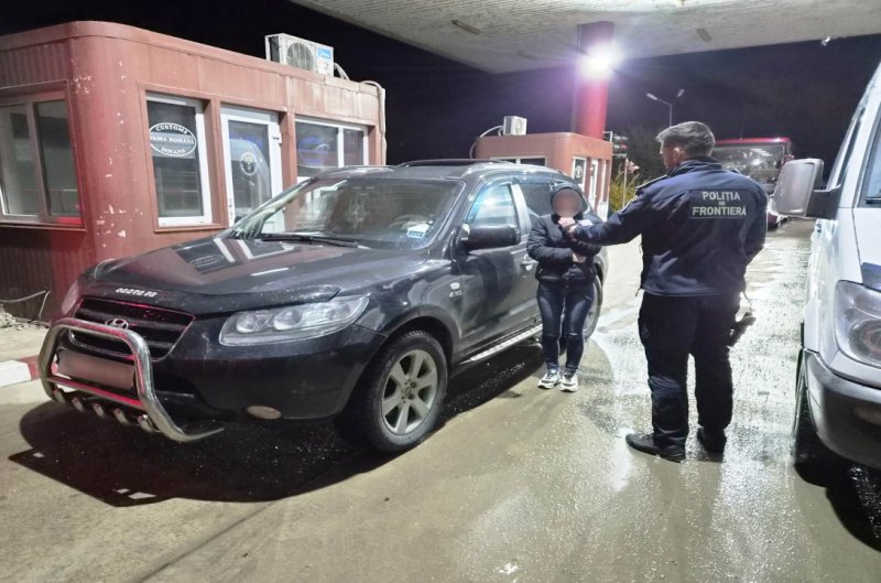Șoferiță depistată la ieșirea din țară cu un permis de conducere fals