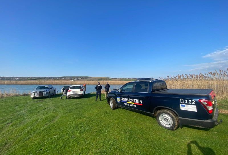 Sancțiuni aplicate de jandarmi pentru încălcarea prohibiției la pescuit