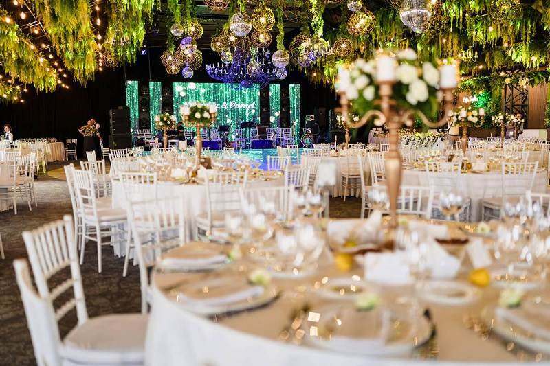 Balurile de absolvire, tot mai scumpe. Alternativele mai ieftine alese de studenți pentru a sărbători finalul facultății