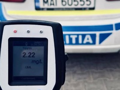 Pericol public! Biciclist, prins circulând …